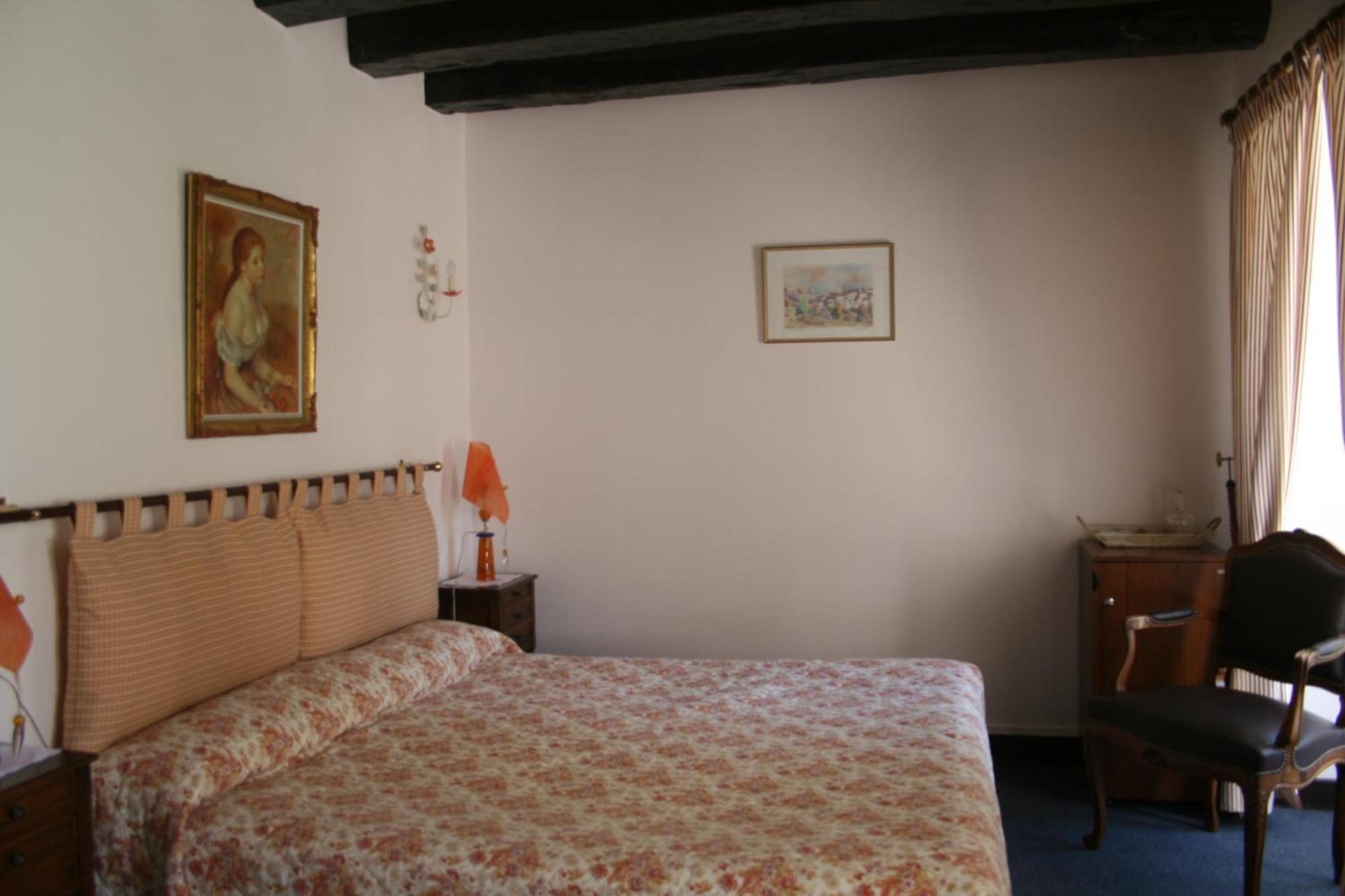 Au Moulin De La Gorce Bed & Breakfast La Roche-l'Abeille ภายนอก รูปภาพ