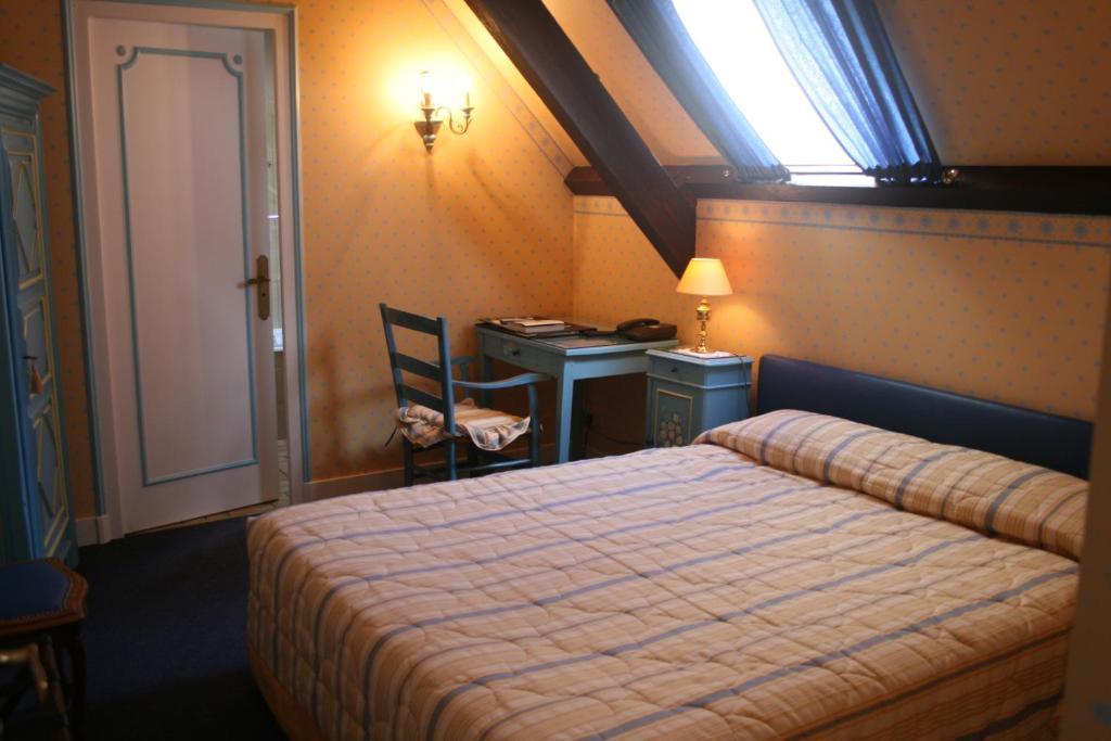 Au Moulin De La Gorce Bed & Breakfast La Roche-l'Abeille ห้อง รูปภาพ